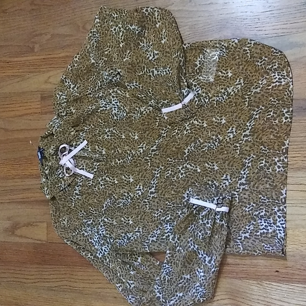 NWOT. PAIGE animal print top.